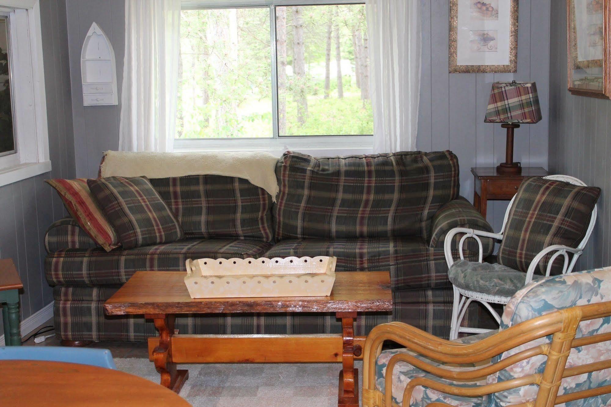 Algonquin'S Edge Resort Madawaska Buitenkant foto